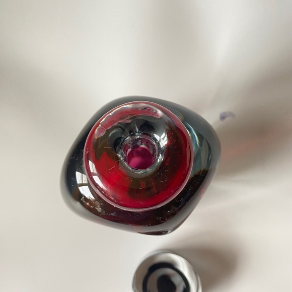 Vintage MURANO Perfume Bottle: Sommerso Effect, Etched "Luigi Onesto" Signature - Picture 6 of 17